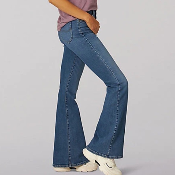 NWT Lee Heritage High Rise Slim Fit Flare Jeans in Clear Cut - Picture 2 of 12